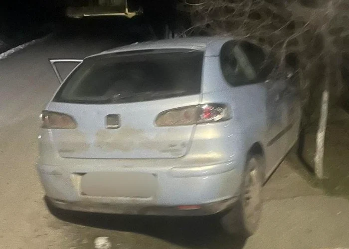 Șoferul a sărit din mașină în mers. FOTO: Gazeta de Sud