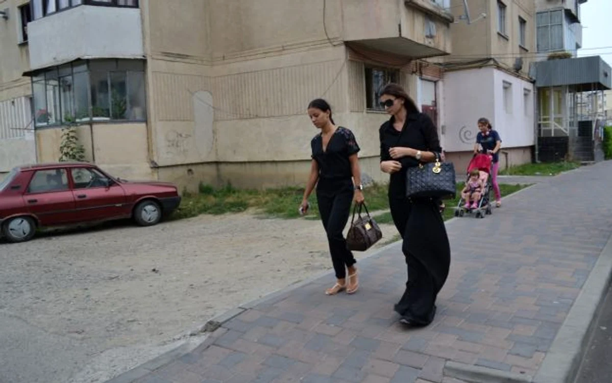 Ramona Gabor a ajuns vineri după-amiază la Bacău (Foto: Olimpia Filip / Adevărul)