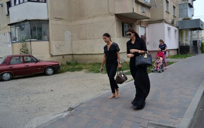 Ramona Gabor a ajuns vineri după-amiază la Bacău (Foto: Olimpia Filip / Adevărul)