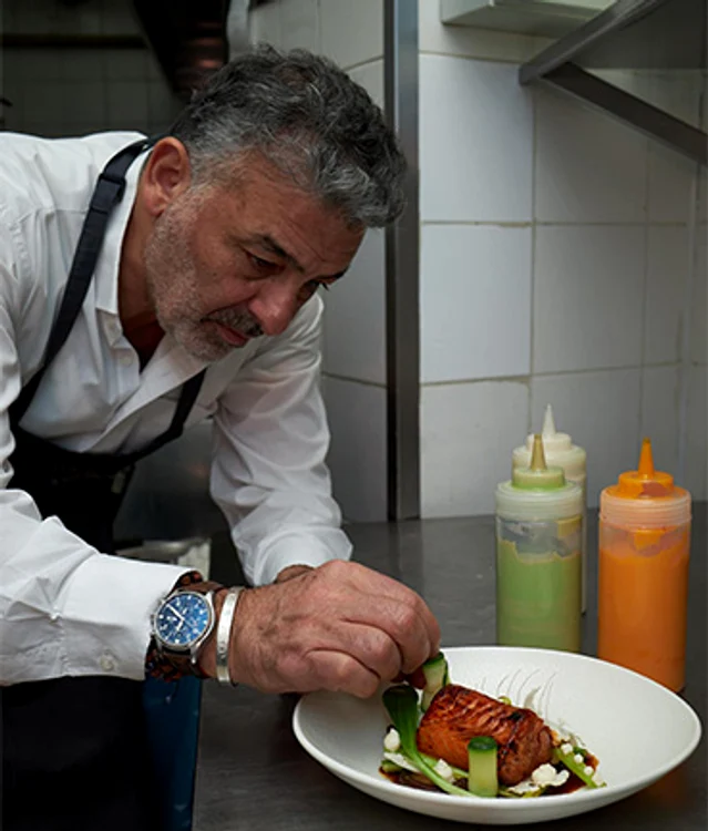 Chef Hadad va găti de Sărbători o reţetă cu peşte, ceva tradiţional din Israel