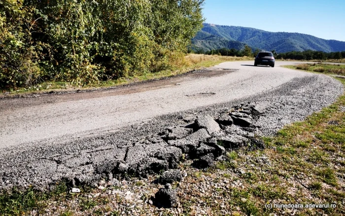 Drumul spre cetăţile dacice. FOTO: Daniel Guţă. ADEVĂRUL.