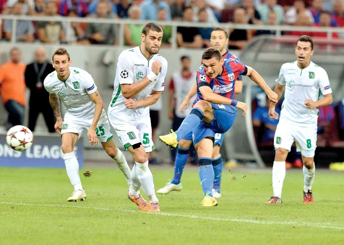 
    Keşeru ar putea fi jucătorul decisiv al Stelei în returul de foc de azi, din BulgariaFoto: Răzvan Păsărică  