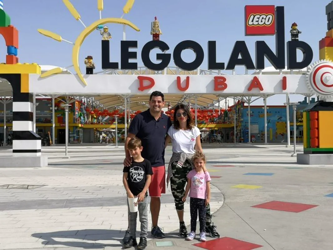 2 ellie white vacanta dubai 1 jpg jpeg