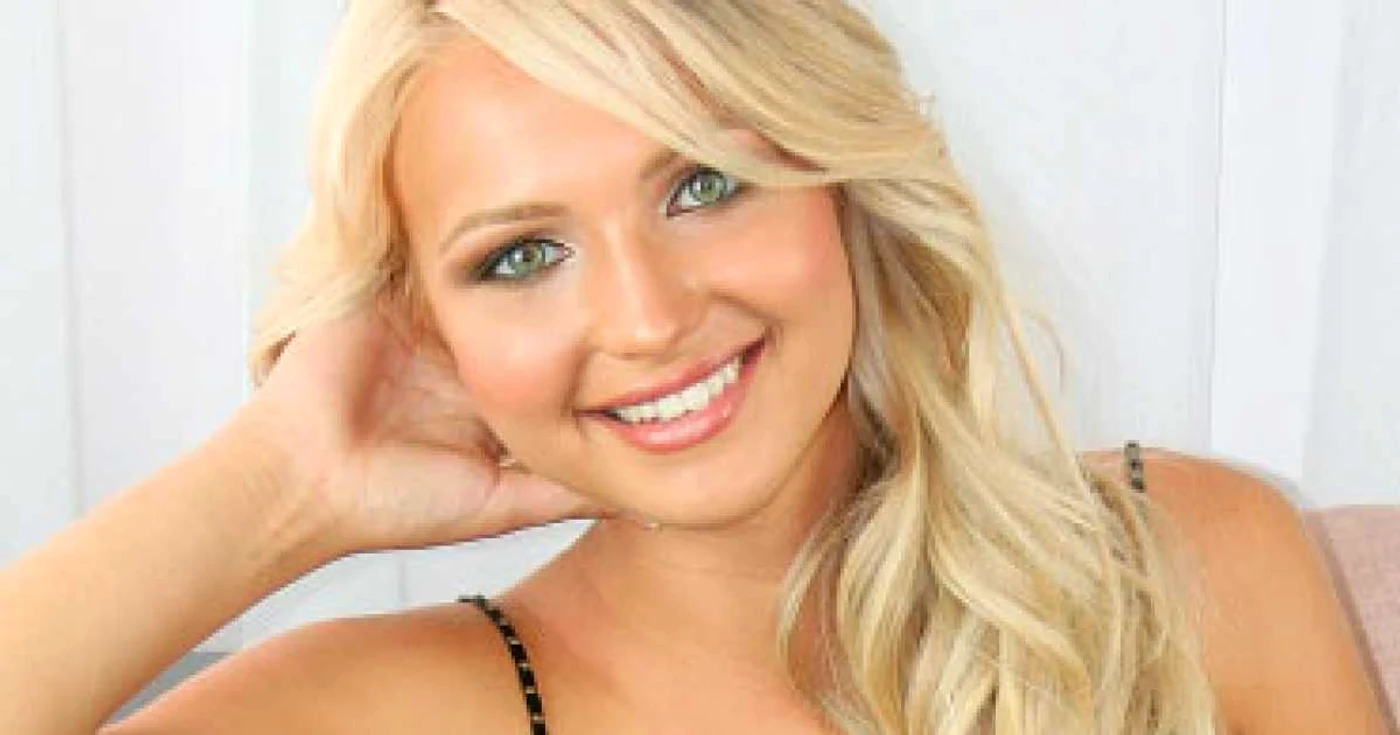 Miss Universe România  l-a întâlnit pe Hugh Hefner
