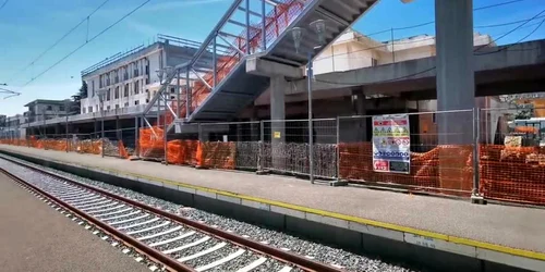 Gara Devei în şantier, lucrările sunt oprite