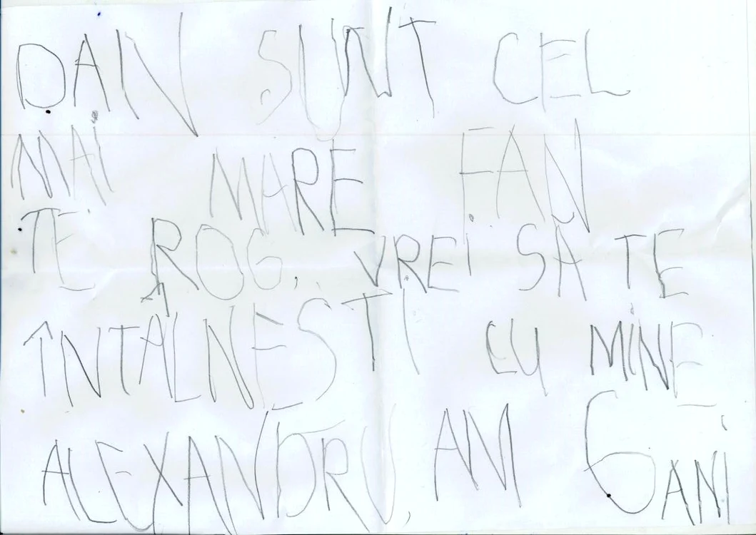 
    Dan Helciug, alături de admiratorul său, puștiul Alexandrufoto: arhiva personală  