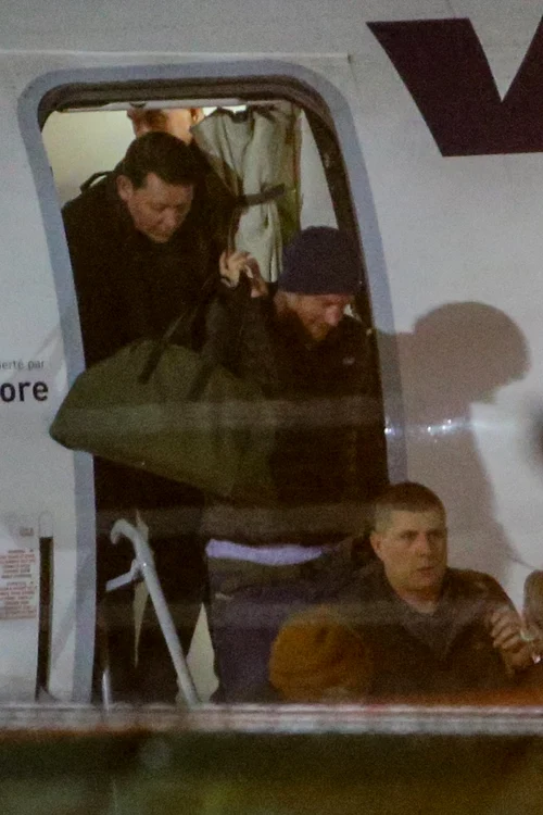 Prinţul Harry a părăsit Londra, la miez de noapte, pentru a se alătura soţiei sale în Vancouver, Canada 