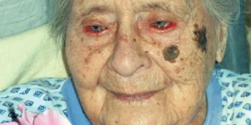 De ziua ei, Ileana Cardoş a primit un buchet de flori 