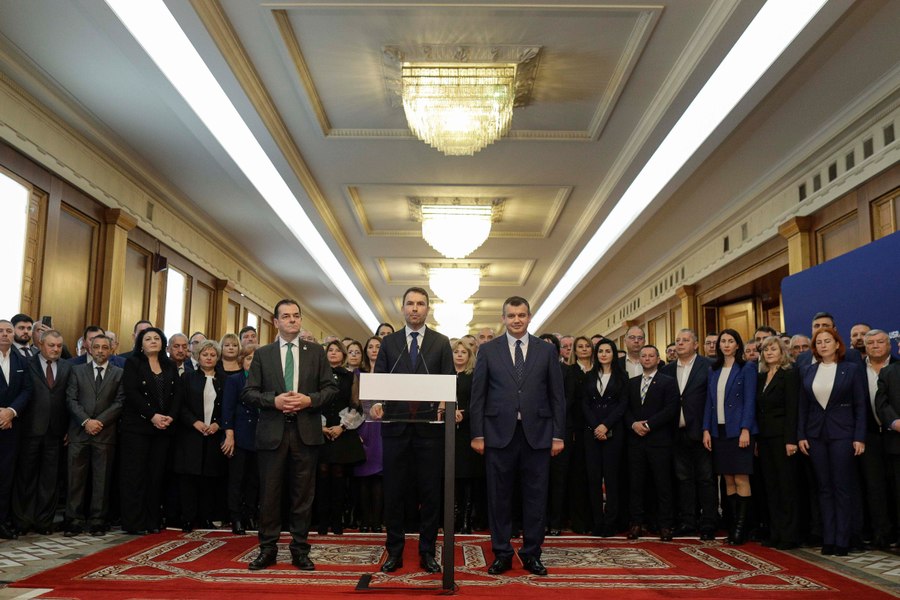 Liderii Dreapta Unită îi cer Avocatului Poporului să sesizeze CCR în privinţa OUG-ului pentru comasarea alegerilor