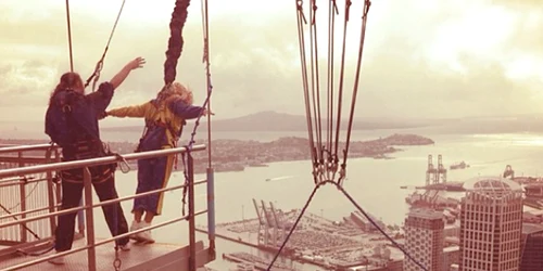 beyonce bumgee jumping