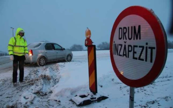 Şoferii sunt îndemnaţi să circule cu prudenţă