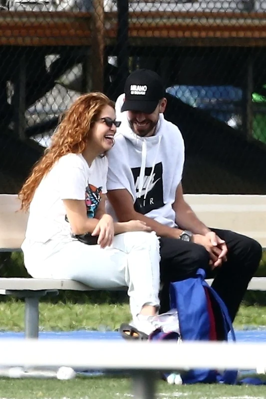 Shakira si Pique (2) jpg