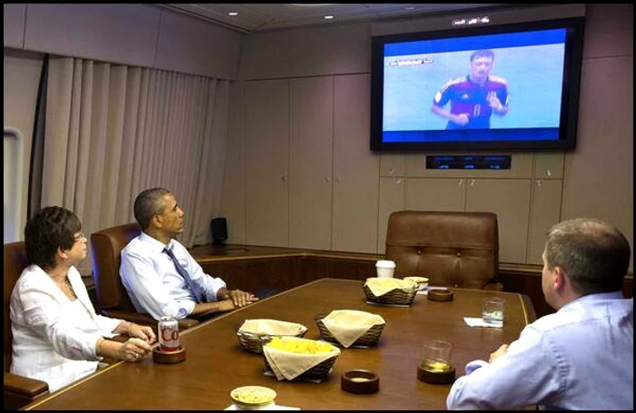 Obama a urmărit meciul cu sufletul la gură