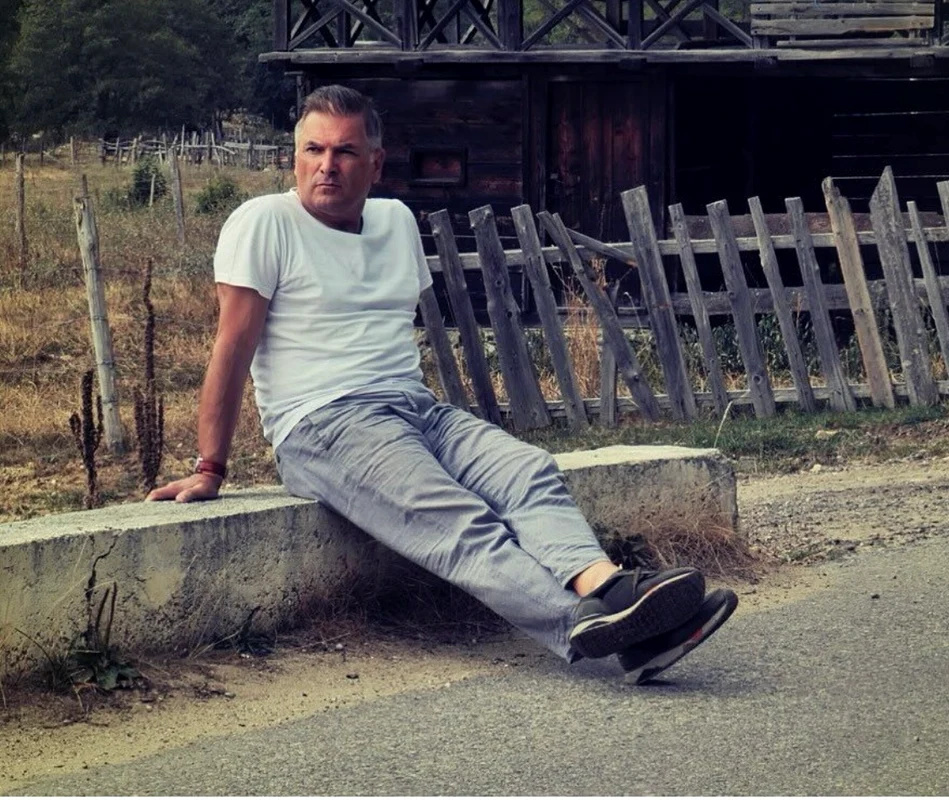Mircea Radu continuă „Noi, românii”, emisia care de 3 sezoane, deja, aduce în fața telespectatorilor Metropola TV