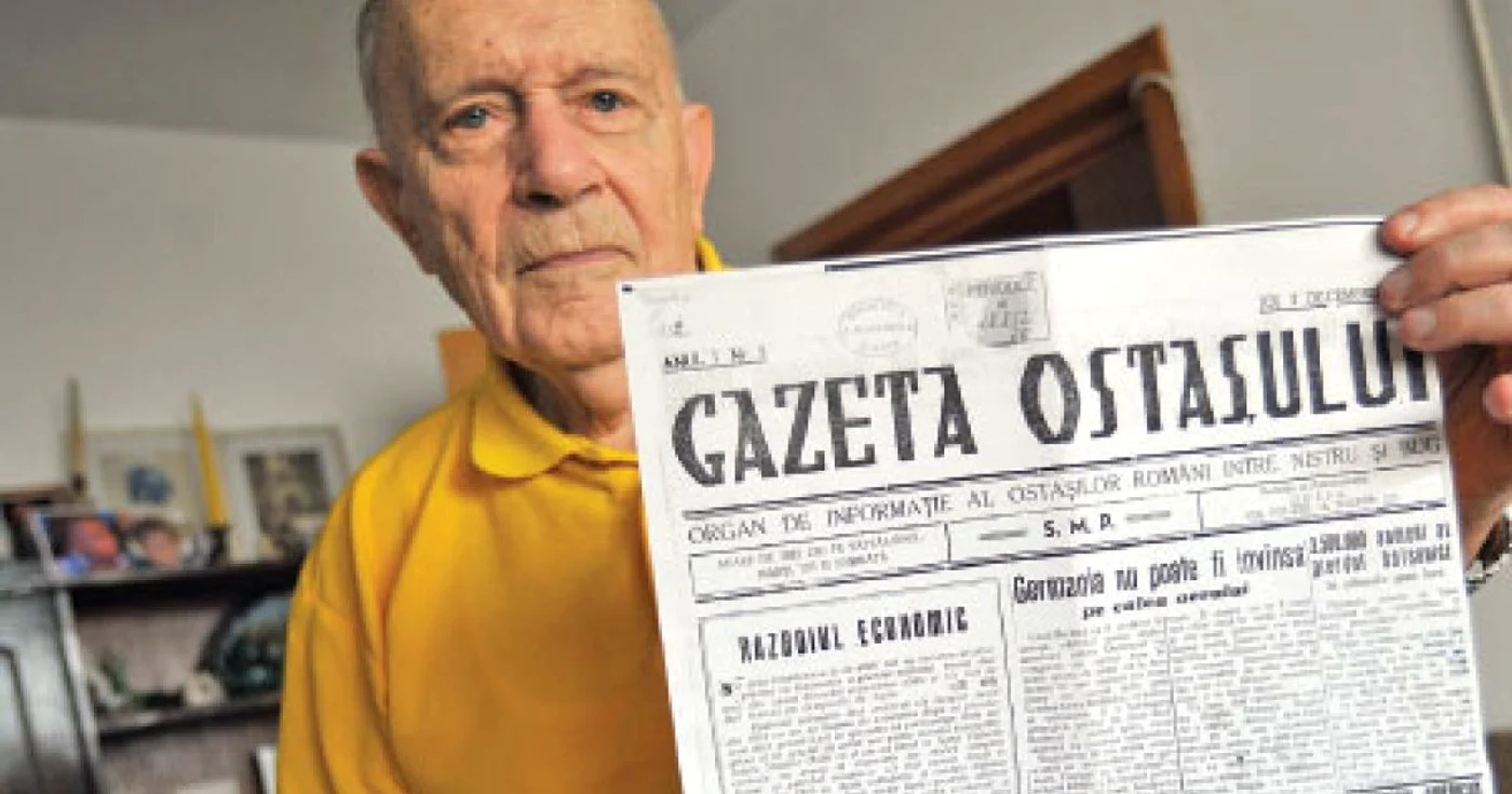 Dan Brătescu prezintă „Gazeta  Ostaşului“ , în care semnează  editorialul de pe prima pagină. Ziarul datează din 2 decembrie 1943