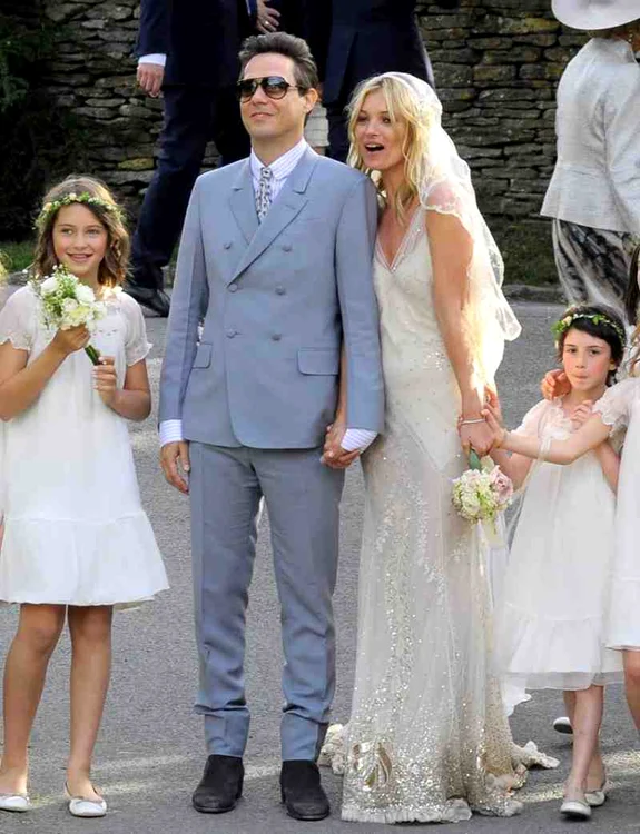 Kate Moss a arătat ca o prinţesă în ziua nunţii cu Jamie Hince