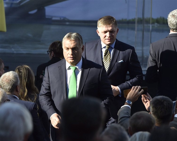 Liderii „puternici" din estul Europei nu mai par atât de impozanți. Viktor Orban riscă să piardă alegerile în 2026