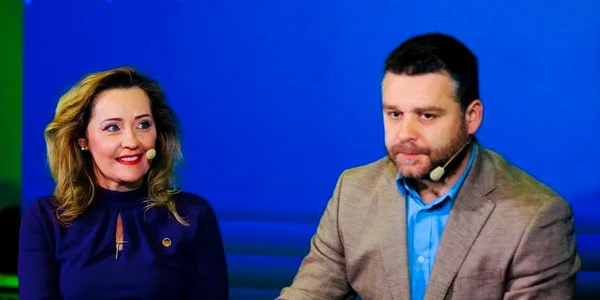 elena lasconi ciprian ciucu foto facebook lasconi jpg