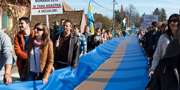 Marele mars al secuilor in judetul Covasna - 27 octombrie 2013 - secui- maghiari FOTO Mediafax