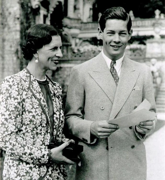 1 regina elena fiul sau regele mihai 2 jpg jpeg