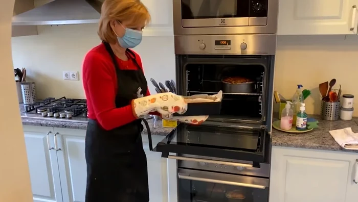 29 familia regala imagini inedite paste la savarsin margareta cozonac si pasca 27 jpg jpeg