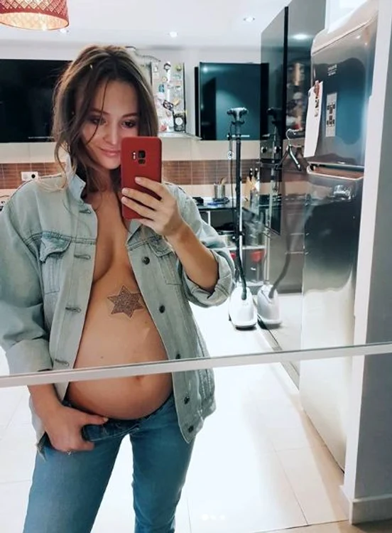 Oana Matache, o graviduță sexy 