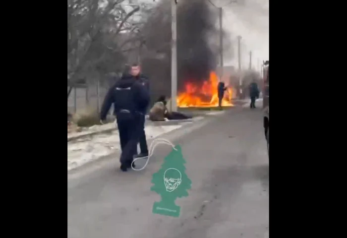Mașină în flăcări în regiunea Belgorod. FOTO: X, captură video