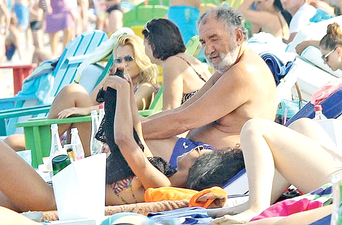 Pe 31 iulie, Laurette se bronza lângă Ion Ţiriac