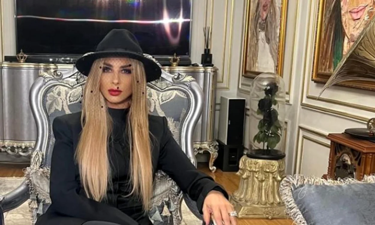 Anamaria Prodan, cea mai sexy impresară din fotbalul românesc foto: Instagram 