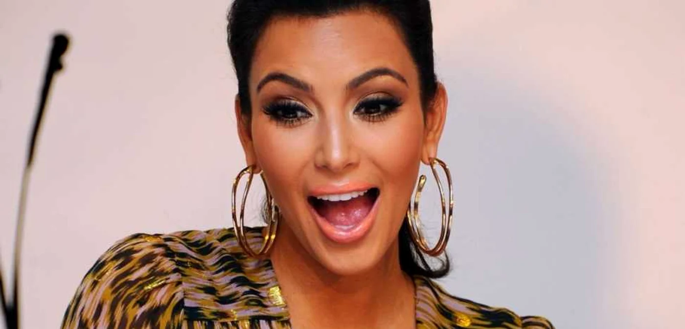 Kim Kardashian, logodnica rapperului Kanye West, şi-a pierdut inocenţa la 14 ani. Potrivit angajatei sale, partenerul ei a fost TJ Jackson, nepotul lui Michael. FOTO Reuters/ Getty/ AFP