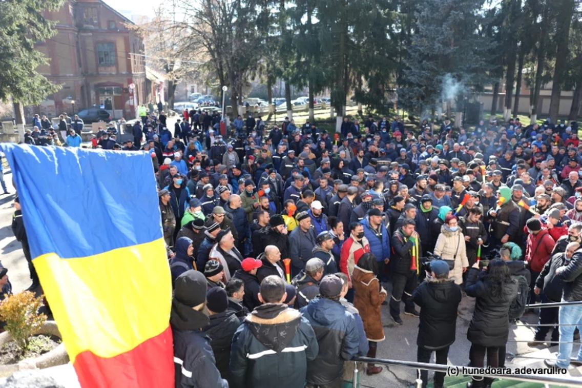 protestul minerilor la petrosani foto daniel guta adevarul
