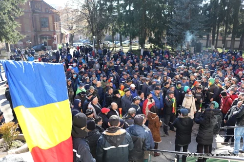 protestul minerilor la petrosani foto daniel guta adevarul