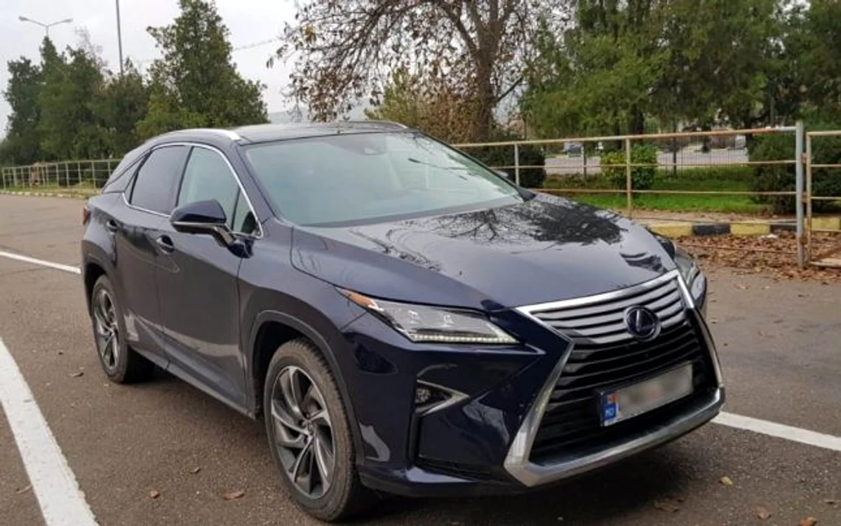 Autoturismul căutat de autorităţile din Italia şi Elveţia, descoperit în România  FOTO Poliţia de Frontieră