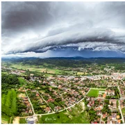 Furtuna celulară   Foto Marius Turc jpg