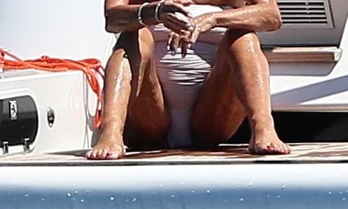 Joan Collins jpeg