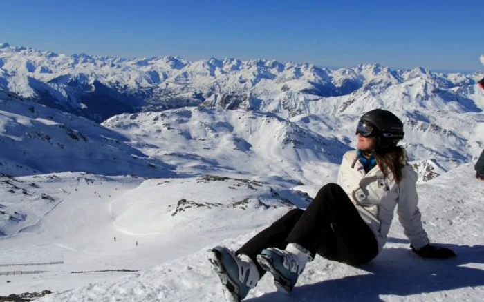 Singura iubire care ţine garantat... o viaţă: schiul! Imagine realizată în Trois Vallées. Sursa foto: Turismbiz.ro