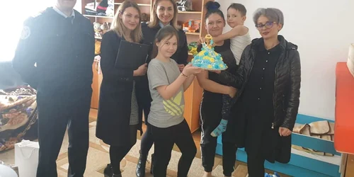 calarasi supriza pentru o fetita refugiata FOTO ISU Calarasi