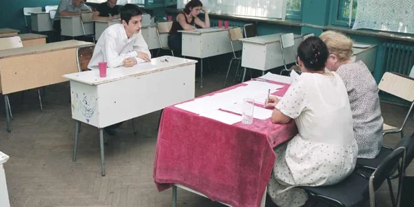 Elevii vor fi pregătiţi gratuit pentru bacul din toamnă