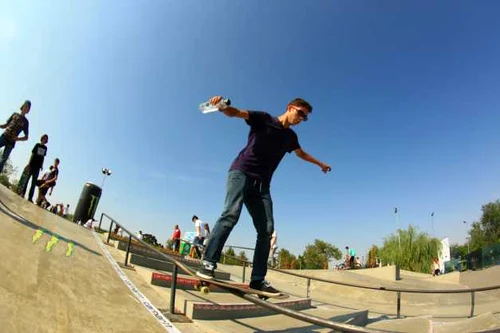 Skate