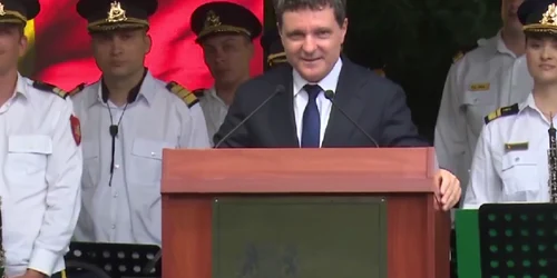 nicusor dan la ambasada marii britanii din bucuresti foto facebook png