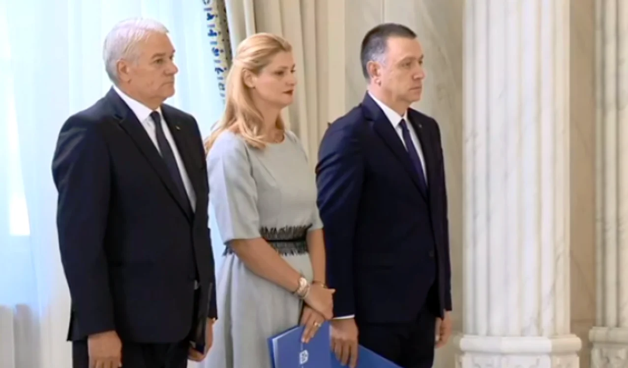 
    Avem trei noi miniștri. Ramona Mănescu, Nicolae Moga și Mihai Fifor au depus jurământulFOTO: adevarul.ro  