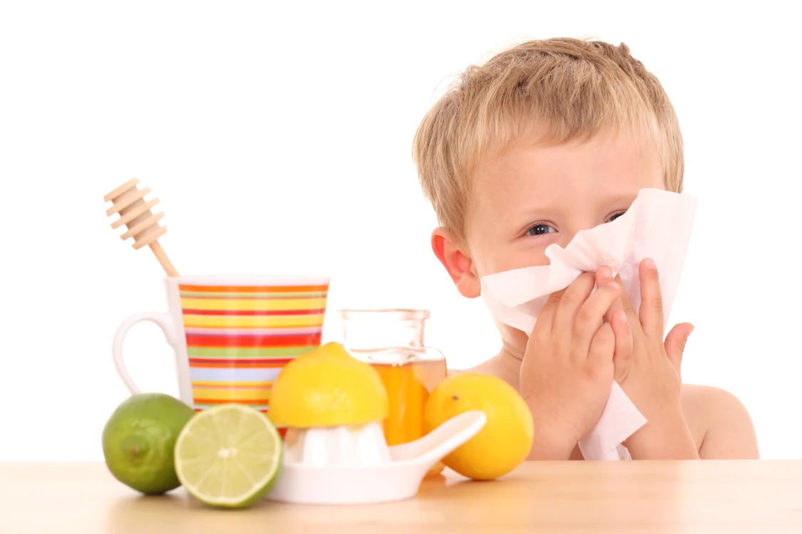 Părinții se sperie de multe ori de o simplă răceală și duc copiii la Urgențe. FOTO: Shutterstock