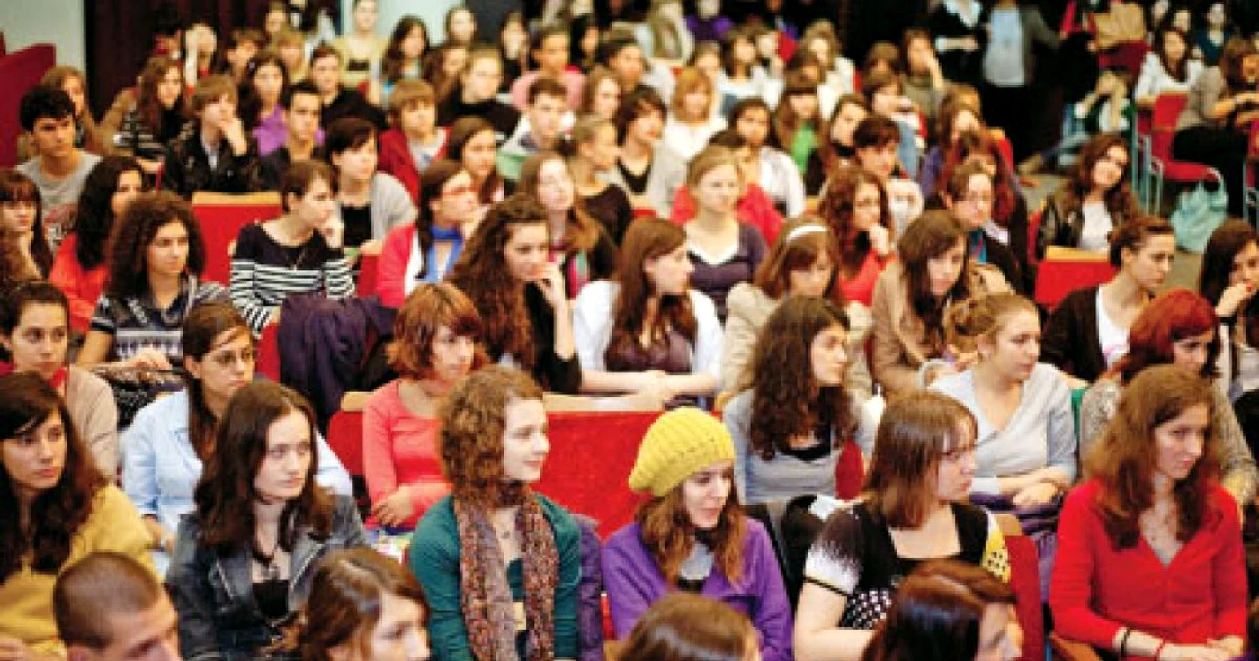 Elevi și studenţi, la o dezbatere „Guerilla Verde“  