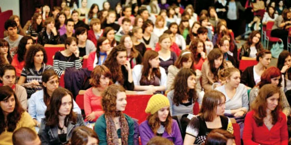 Elevi și studenţi, la o dezbatere „Guerilla Verde“  