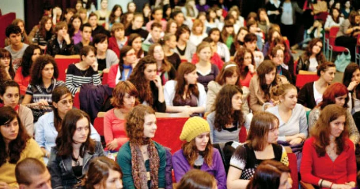Elevi și studenţi, la o dezbatere „Guerilla Verde“