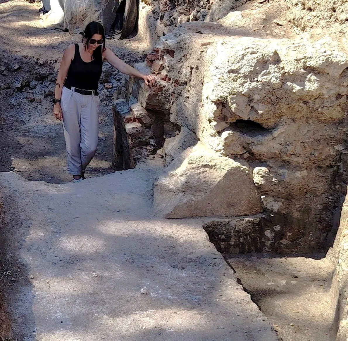 Porta Praetoria, poarta principală a castrului roman de la Apulum, descoperită de arheologi 