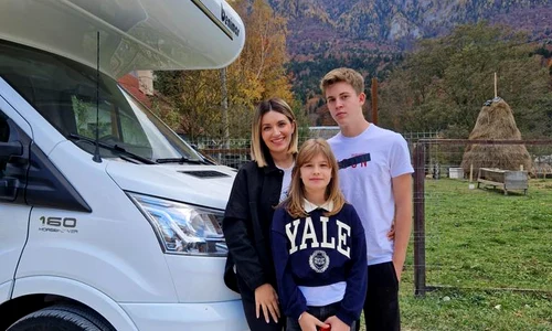 ela craciun rulota jpg