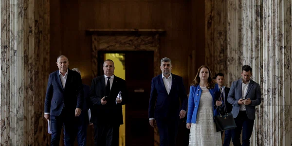 Negocieri purtate de reprezentanții coaliției de guvernare cu sindicaliștii din educație, în București. FOTO Inquam Photos / Octav Ganea