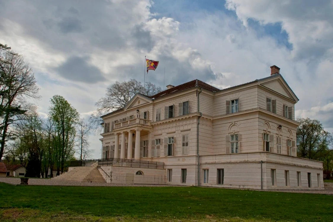 Domeniul regal de la Săvârşin se deschide pentru publicul larg de la 1 mai 2021 FOTO savarsinregal.ro