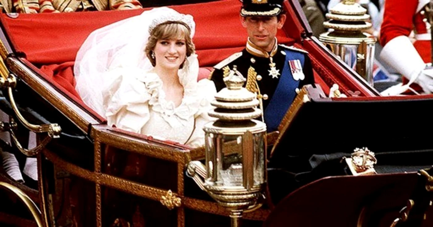 Prințesa Diana și prințul Charles, în ziua nunții 